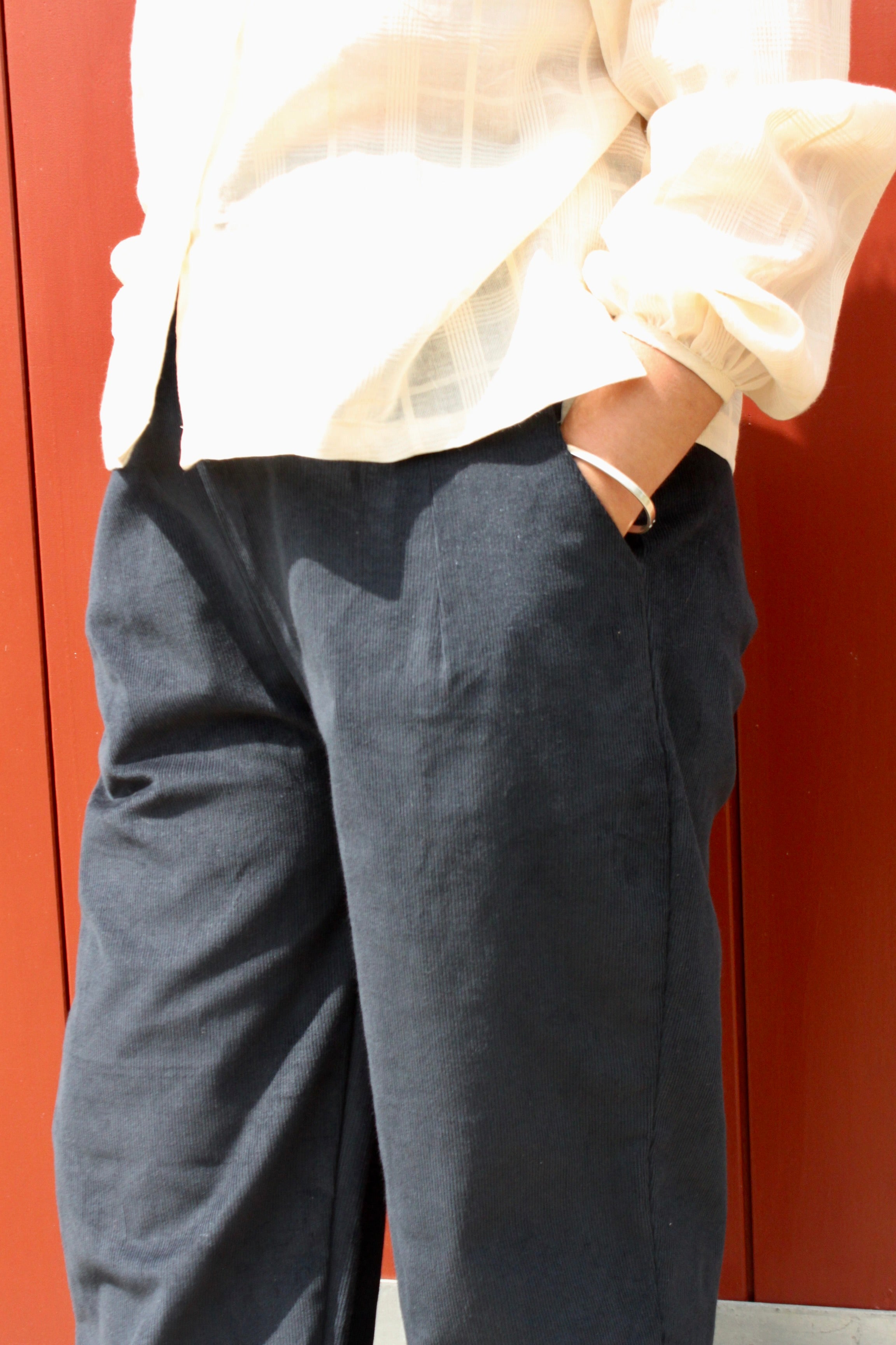 Kaely Russell Corduroy Trousers / Navy