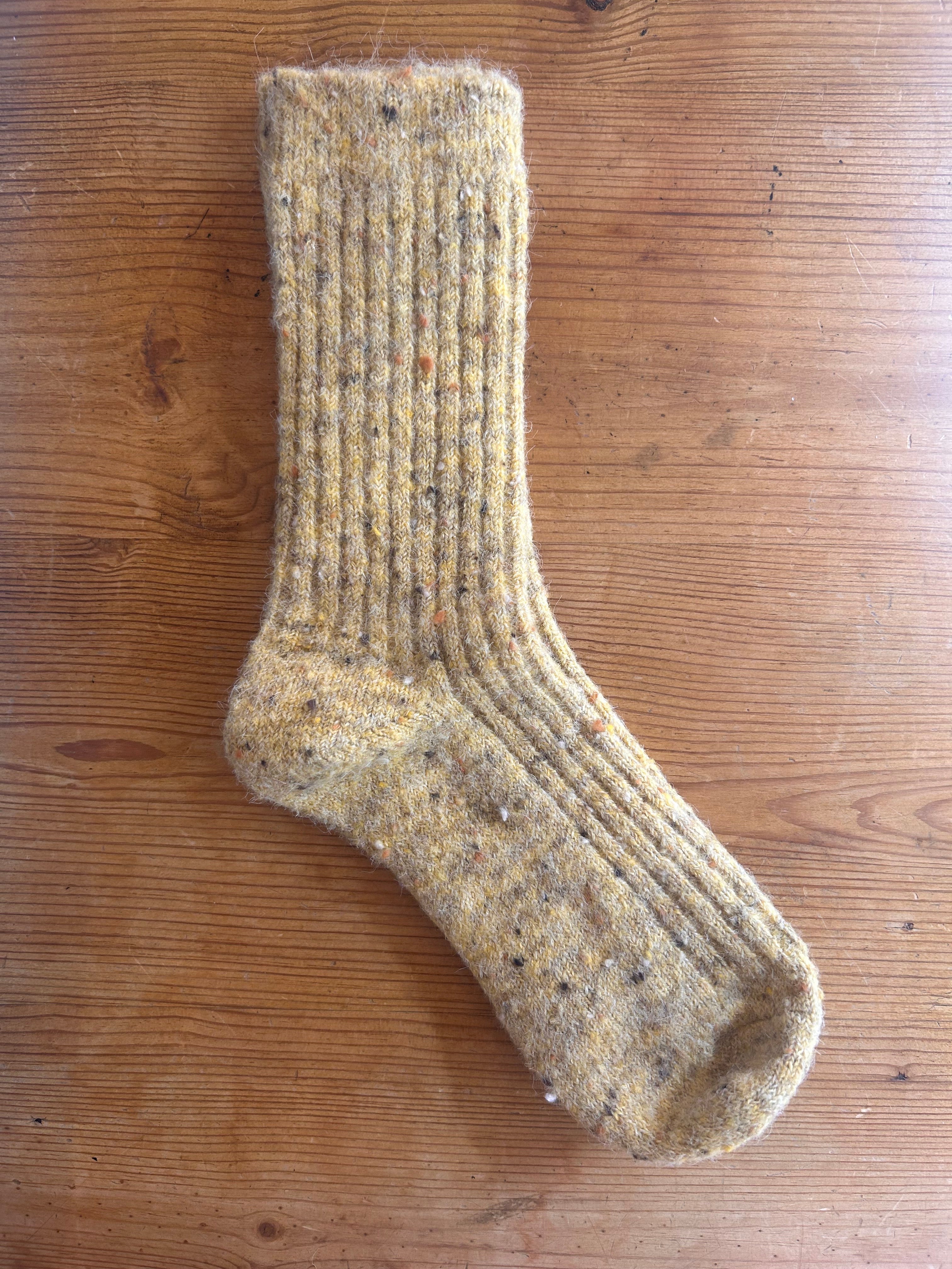 Roake Studio Merino Boot Socks / Mustard Fleck