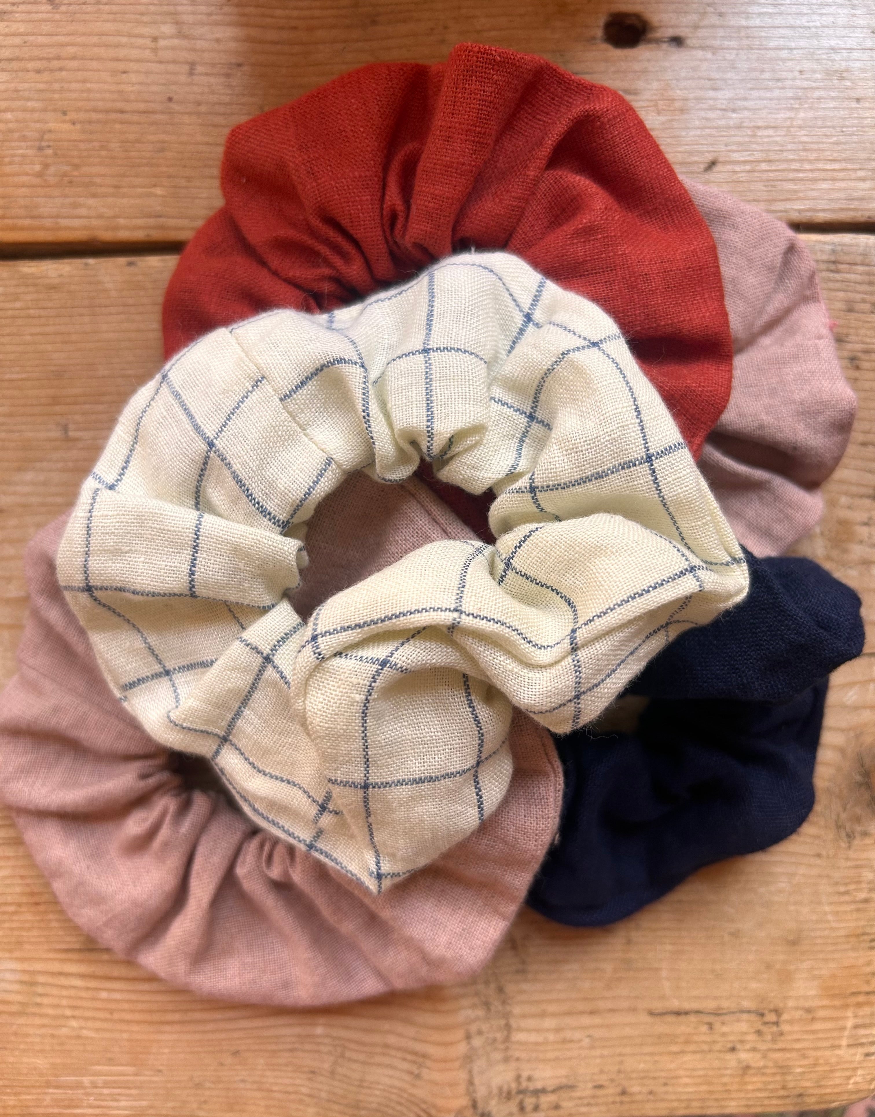 Kaely Russel Off-Cut Scrunchie