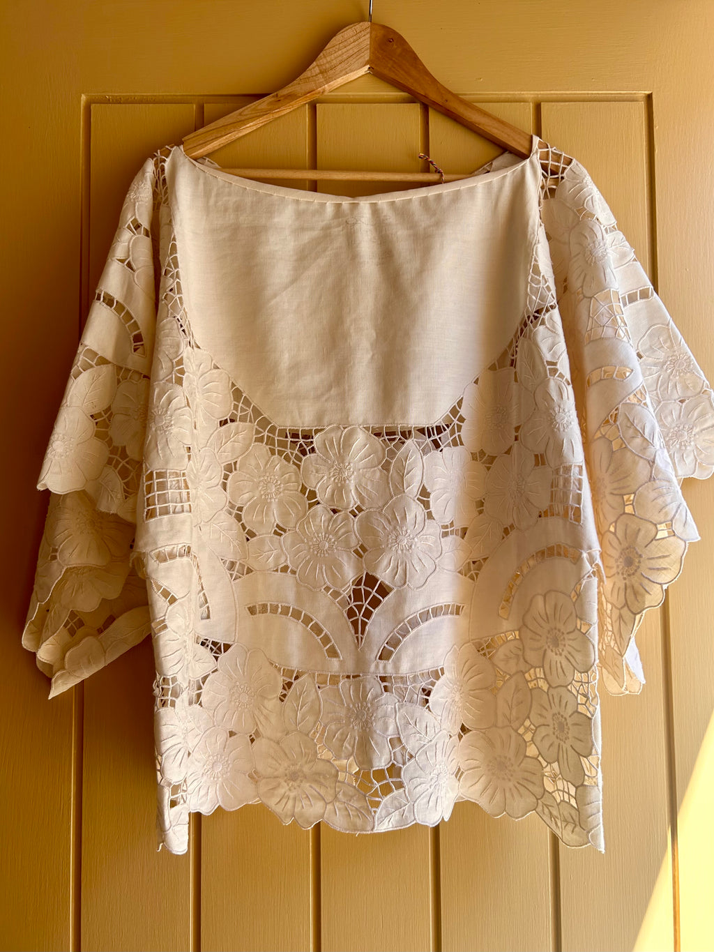 Studio Jos Lin Cream Cotton Embroidered Tunic