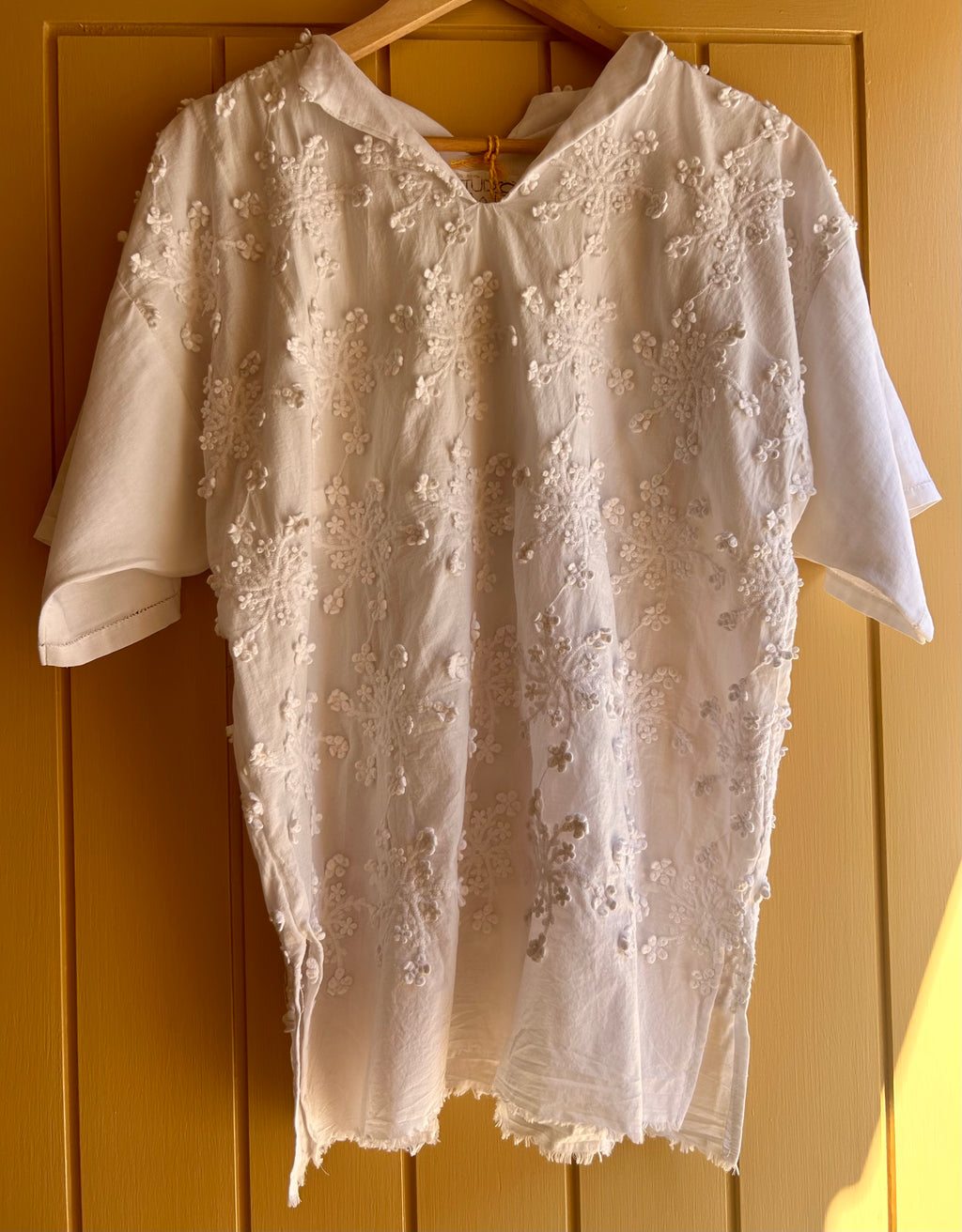 Studio Jos Lin White Bobble Cotton Tee Shirt