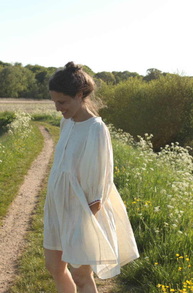 Nona Wear Jennifer Smock Dress / Natural/Red