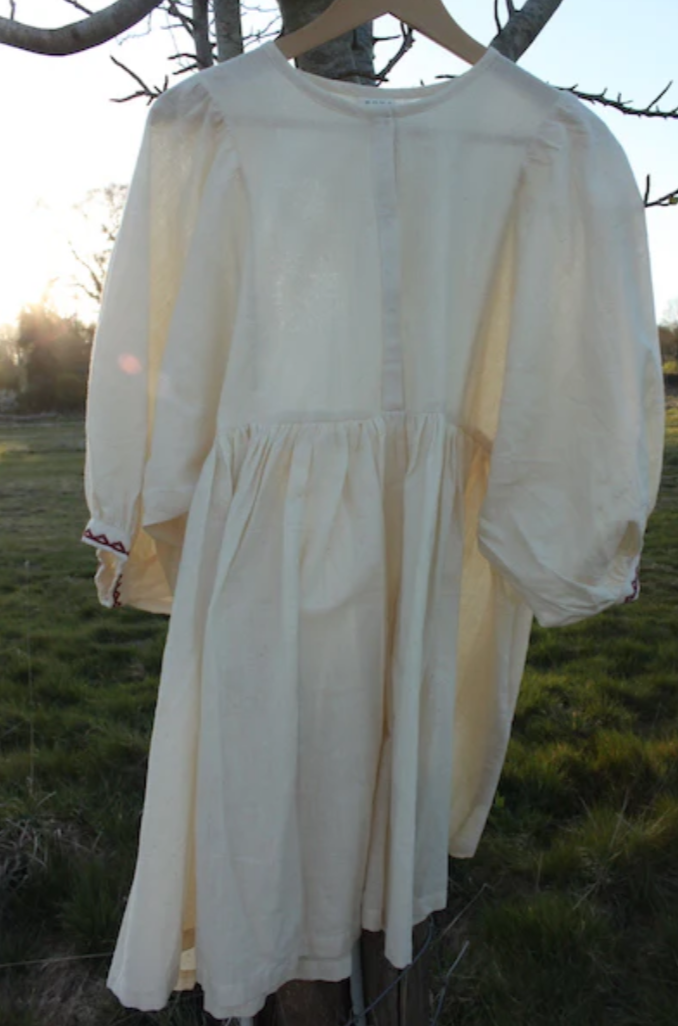 Nona Wear Jennifer Smock Dress / Natural/Red