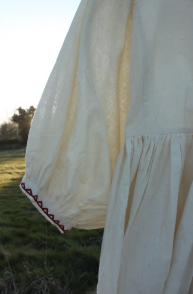 Nona Wear Jennifer Smock Dress / Natural/Red