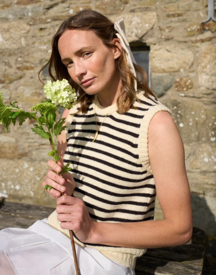 Herd Ingleton Vest / Ecru & Dark Chocolate Stripe