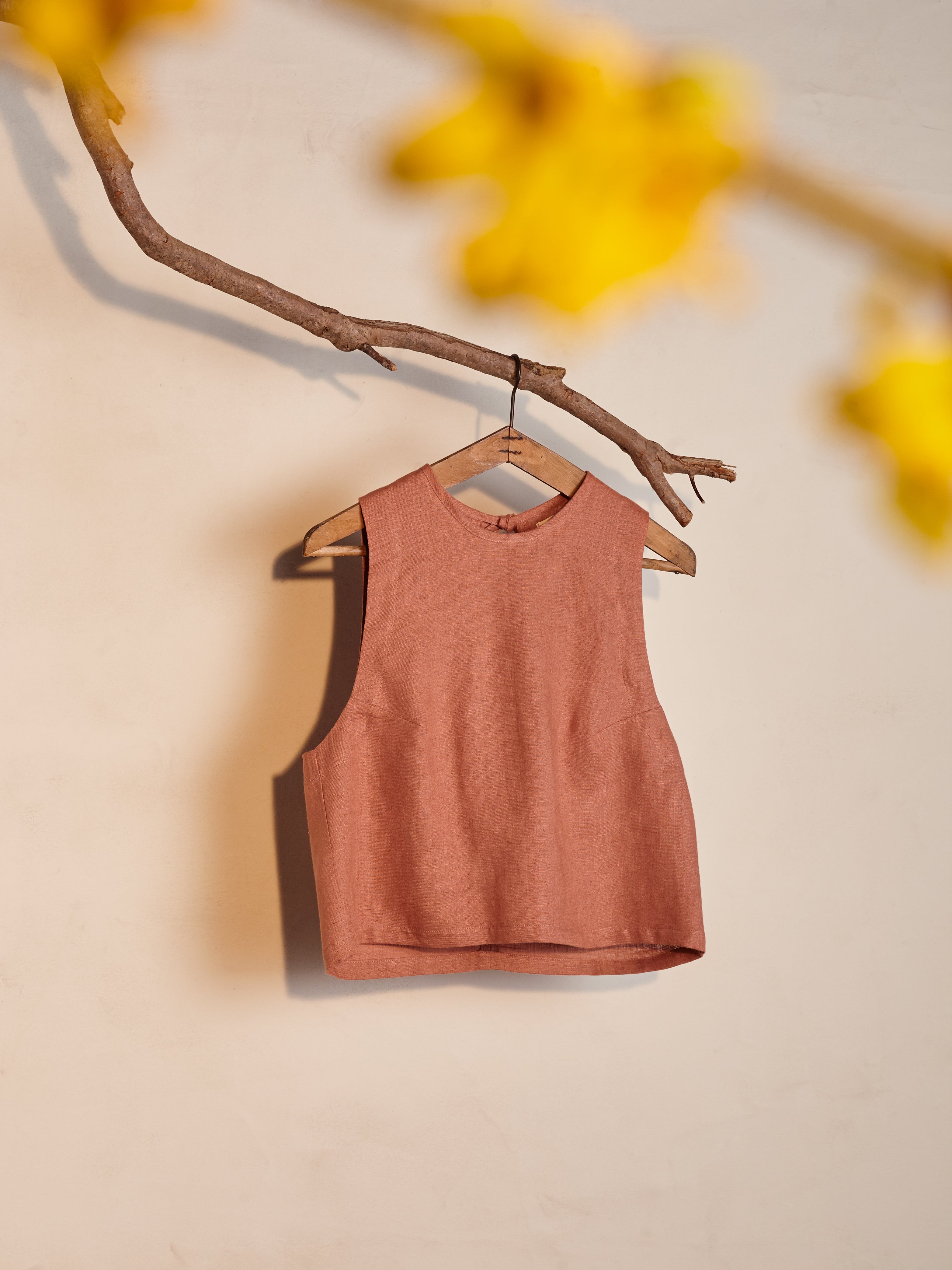 Kaely Russel - Tie Vest / Rose