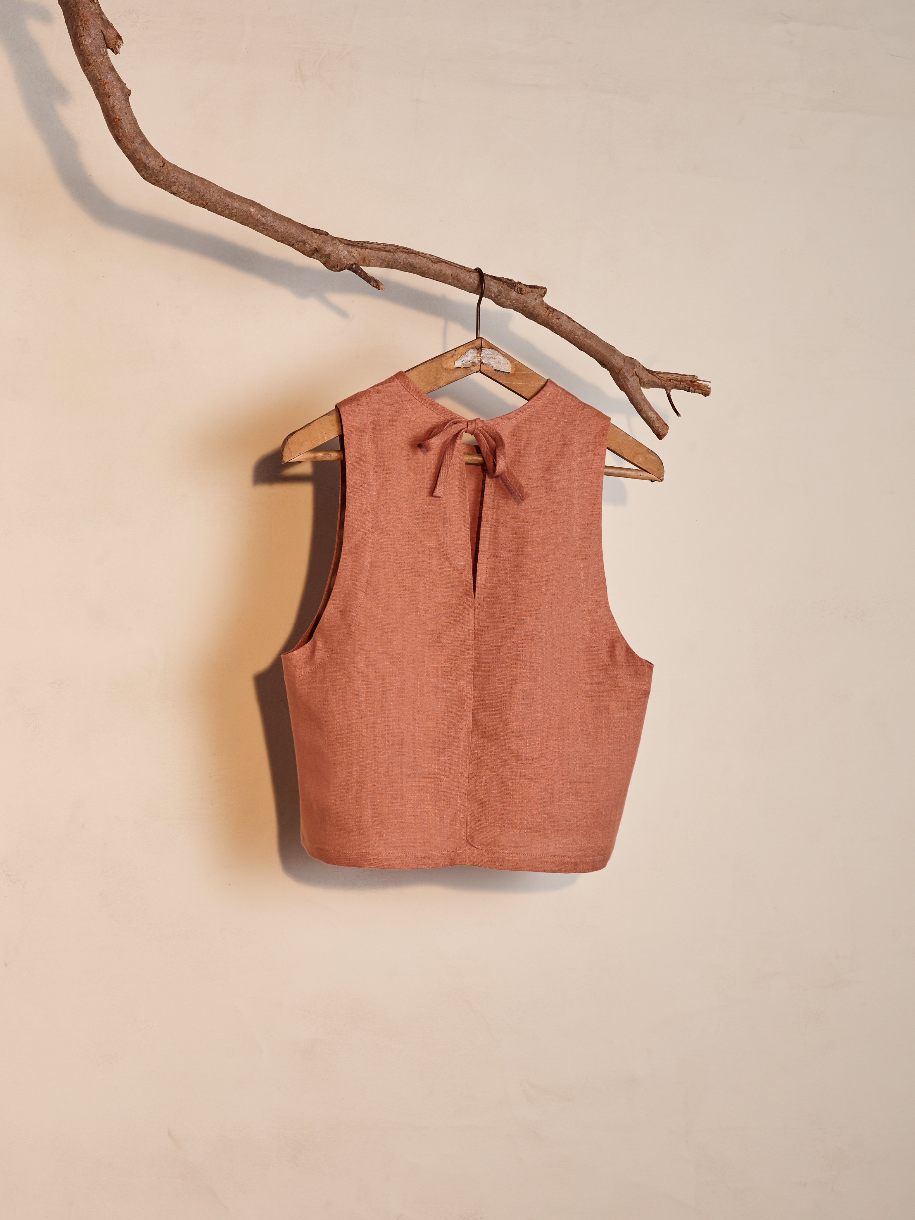 Kaely Russel - Tie Vest / Rose