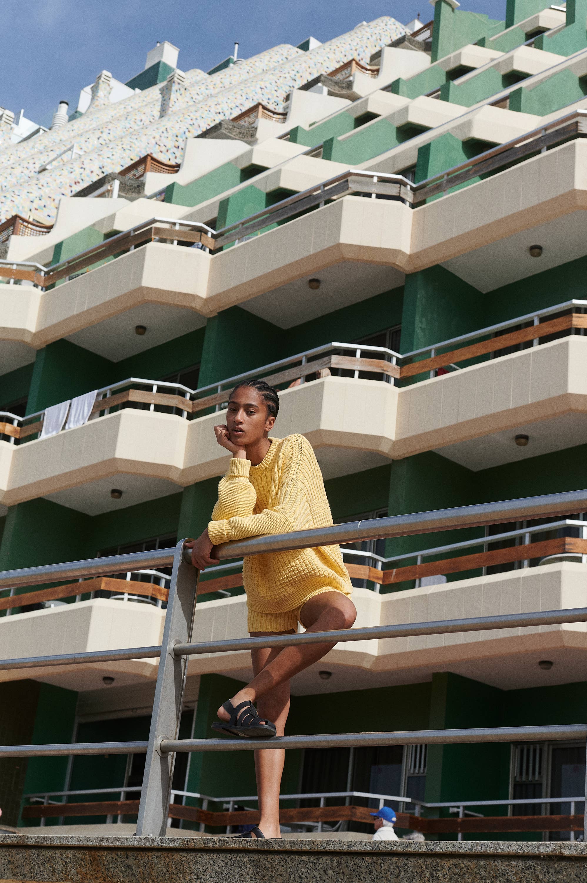 The Knotty Ones Delčia Sweater / Yellow